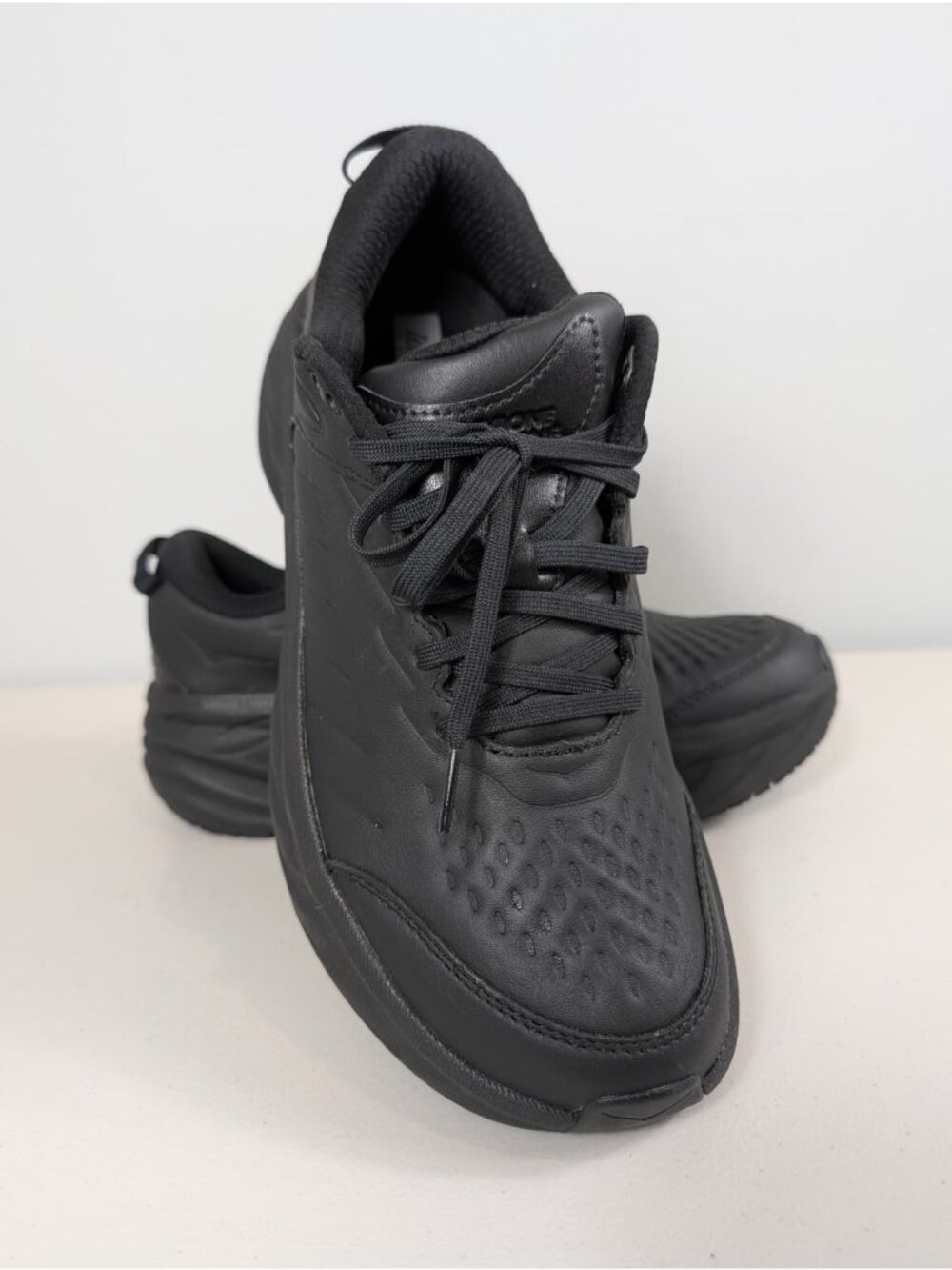 Hoka One One Bondi SR Men's Slip-Resistant Black Leather Shoes Size 11